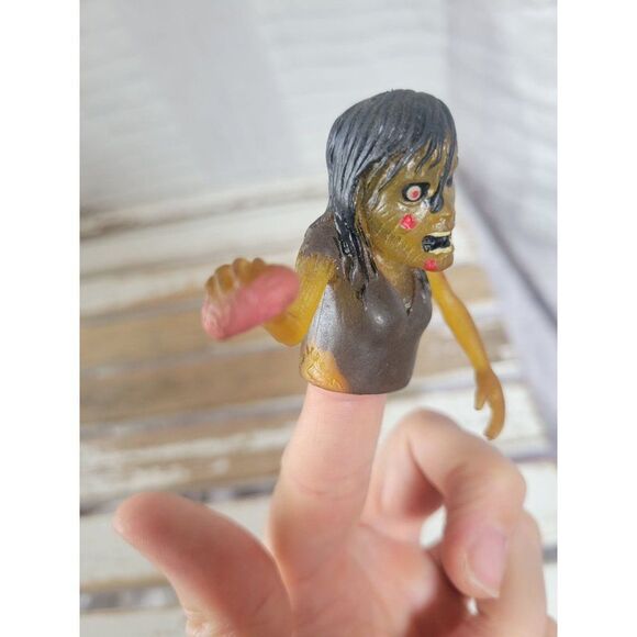 Zombie finger puppet brain female vintage toy - Picture 2 of 7